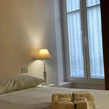 Finestra Su Apartamento Como