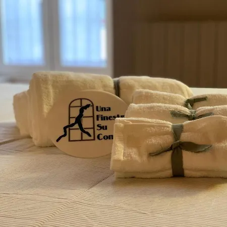 Finestra Su Apartamento Como