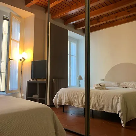 Finestra Su Apartamento Como